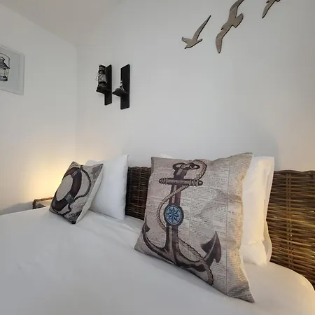 Spring Water House Olho Marinho