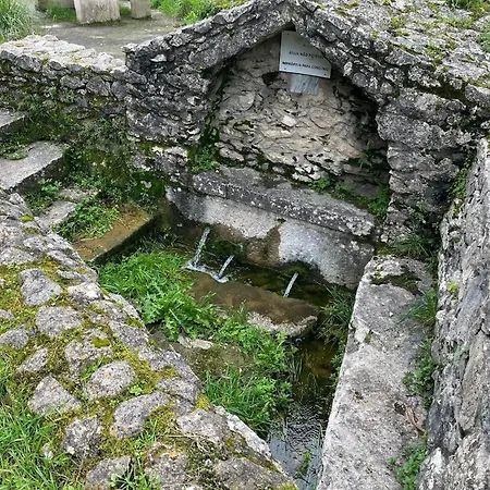 Semesterbostad Spring Water House Olho Marinho